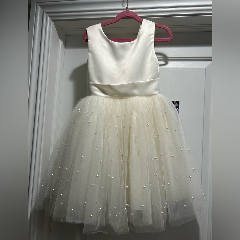 Girls flower girl dress size 8, bought on Etsy for $95, worn 1x, great condition